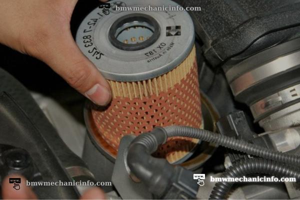 Mobile mechanic BMW Miami can do oil filter changes. 2