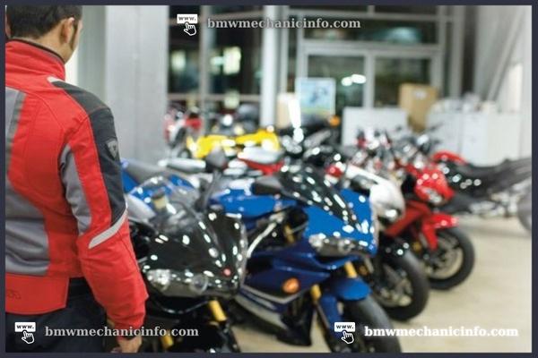 Cost Factors to Consider When Choosing a BMW Motorcycle Mechanic Near Me